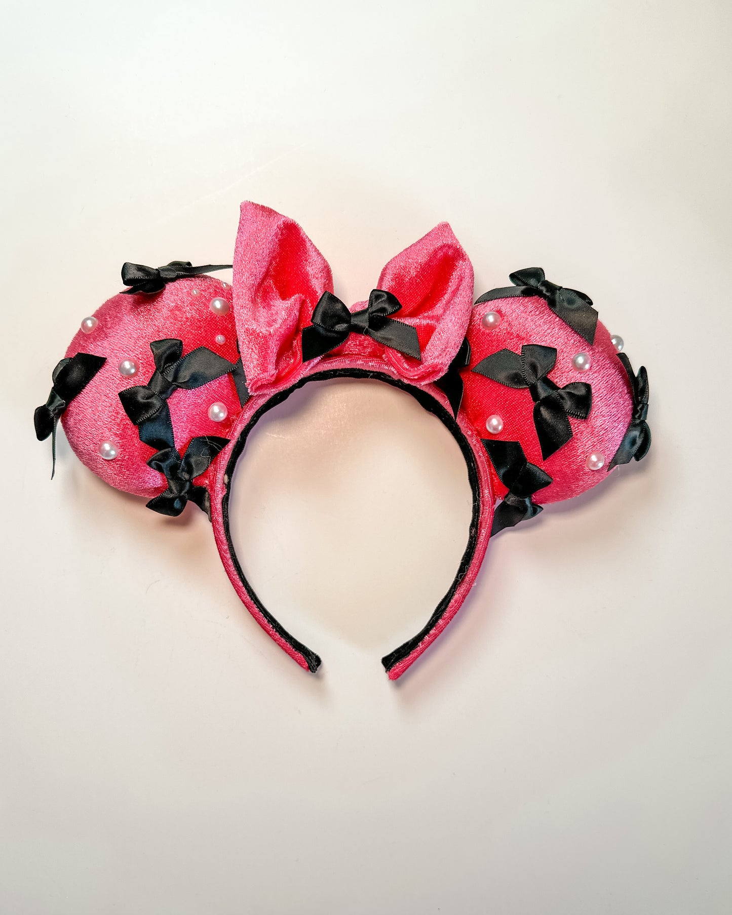 Bows and Pearls Sample Ears