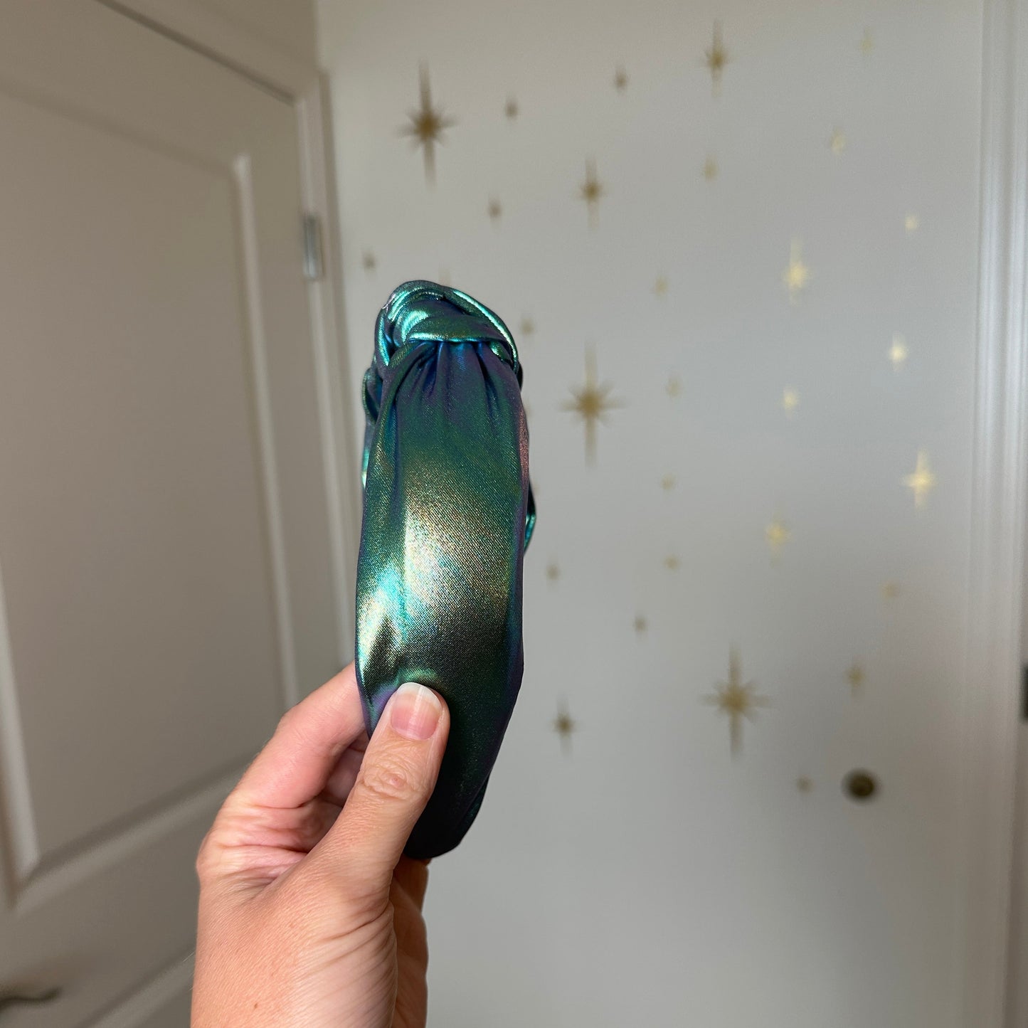Elegant Iridescent