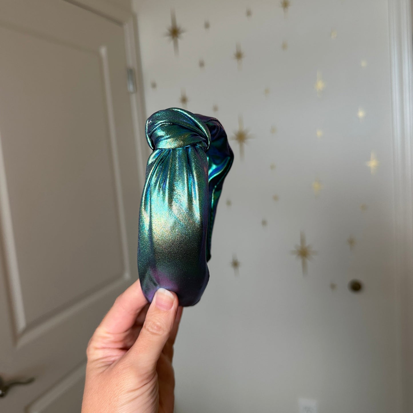 Elegant Iridescent
