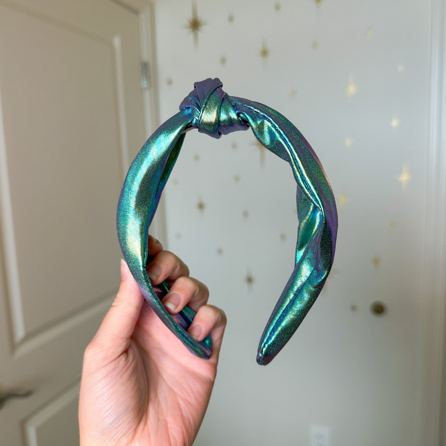 Elegant Iridescent